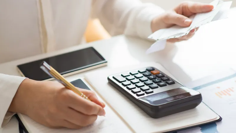 Срок представления налоговой отчетности и уплаты ряда налогов истекает 20 ноября