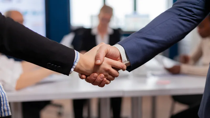 Сделать "партнерами" фискальные органы и налогоплательщиков поручил премьер