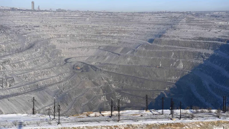 Кто получит приоритетное право на разведку полезных ископаемых в Казахстане